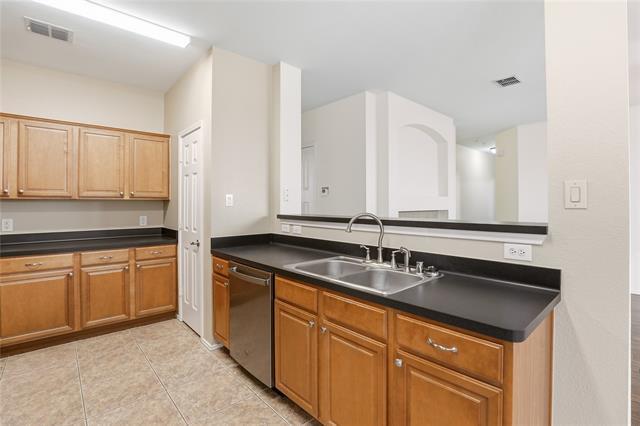 Building Photo - 3913 Hawkins Dr