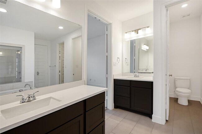 Building Photo - 15906 Golden Trails Ct
