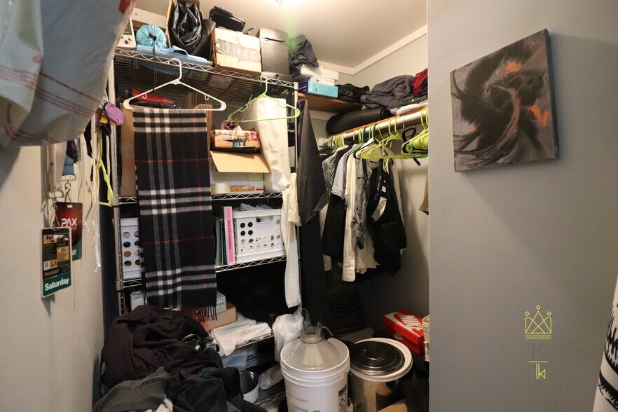 Building Photo - 136 Pleasant St