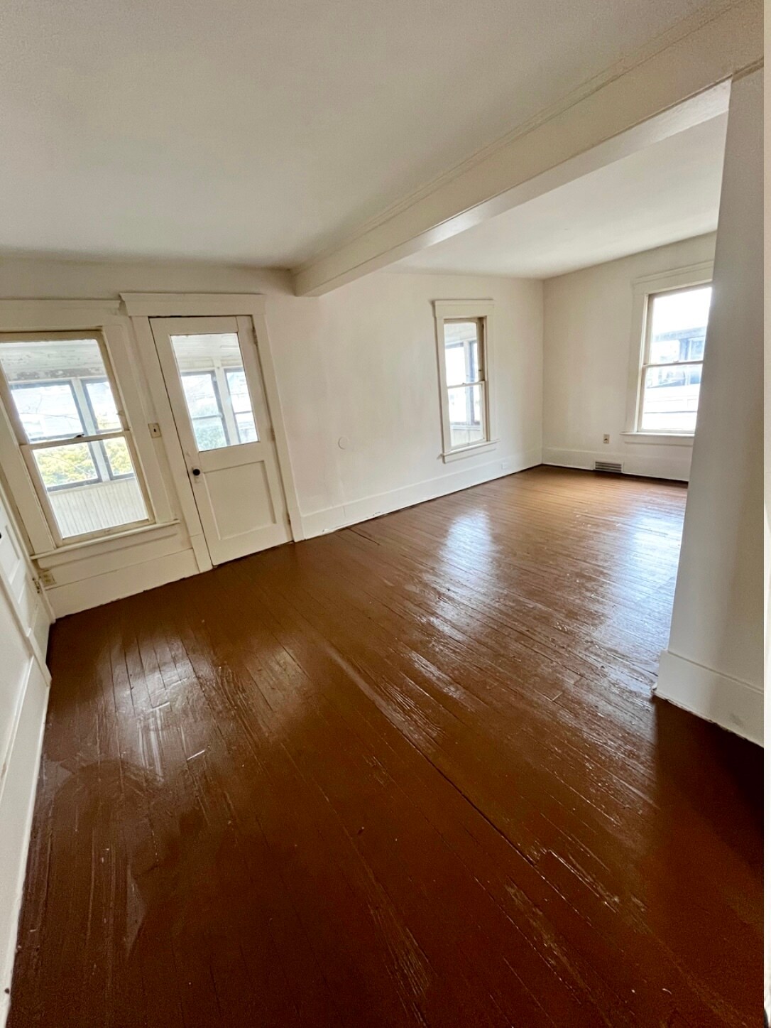 Building Photo - 590 Schiller Ave