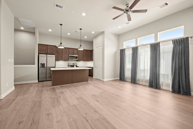 Building Photo - 138 Knightsbridge Park Ln