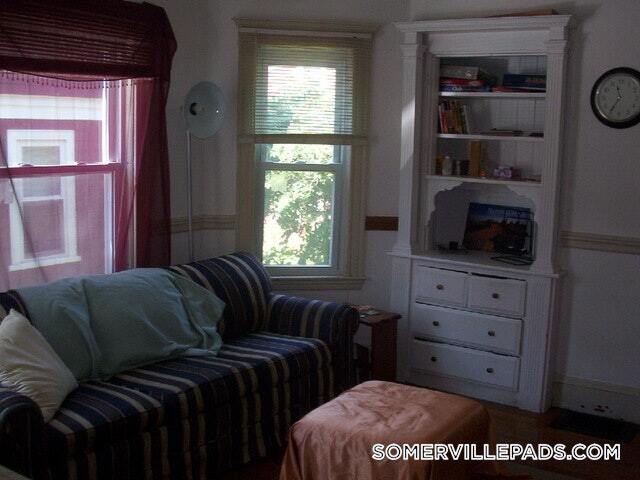 Building Photo - 10 Dickson St