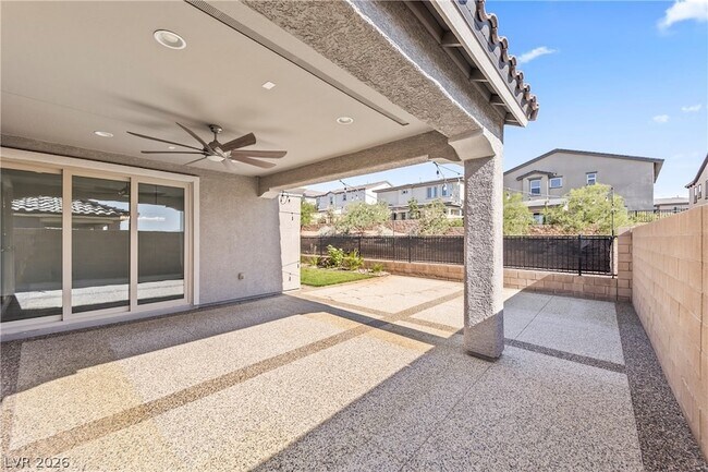 Building Photo - 10456 Skye Arroyo Ave