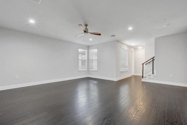 Building Photo - 4213 Elevator Dr