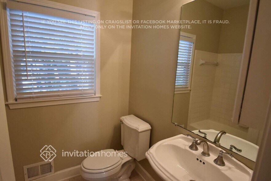 Building Photo - 725 Redlion Run