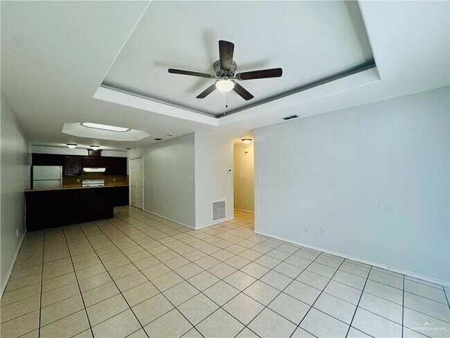 Building Photo - 1409 W Prosperity Dr