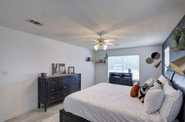 Building Photo - 8271 Branston Dr