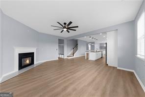 Building Photo - 5435 Mirror Lake Dr