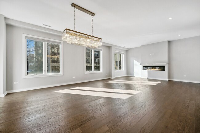 Building Photo - 2753 N Hampden Ct