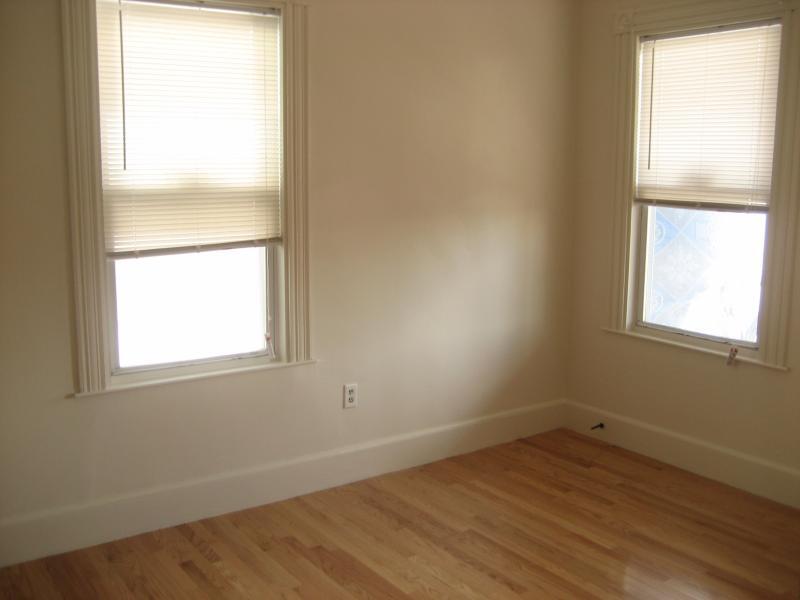 Building Photo - 190 Highland St