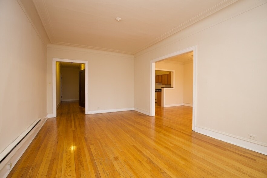 Building Photo - 1310 Oak Ave