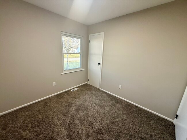 Building Photo - 4161 Grayfriars Ln