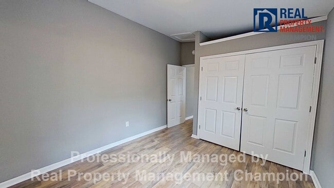 Building Photo - Adorable 3 BD/1 BA Recently Update in the ...