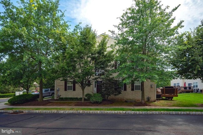 Building Photo - 107 Riverside Dr