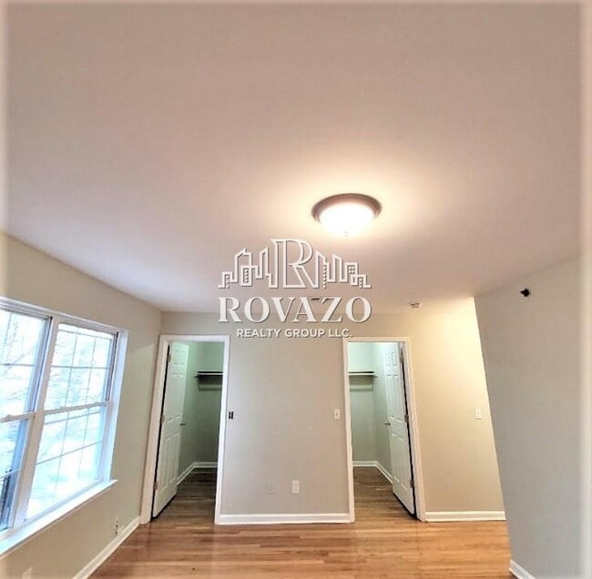 Building Photo - 82 Hawthorne Ave