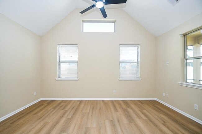 Building Photo - 23310 Isola St