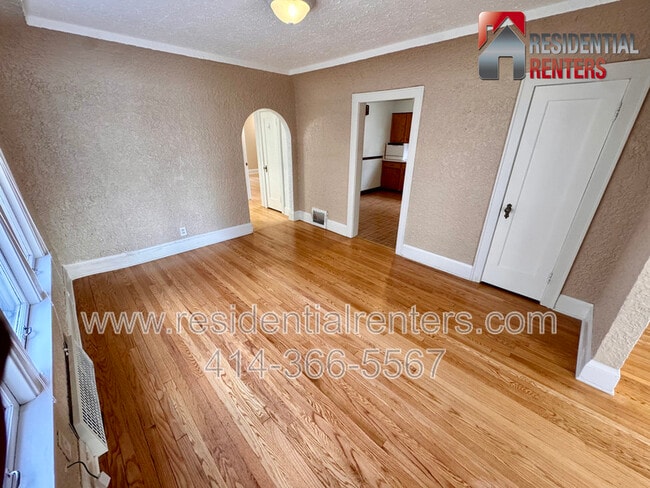 Building Photo - 2620 N 72nd St