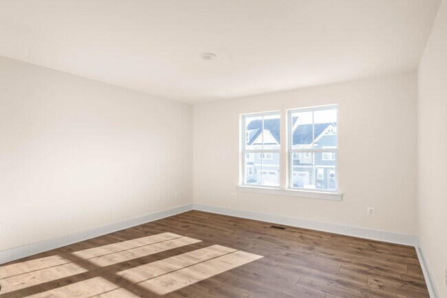 Building Photo - 383 Scranton Ln