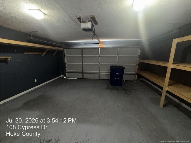 Building Photo - 108 Cypress Dr