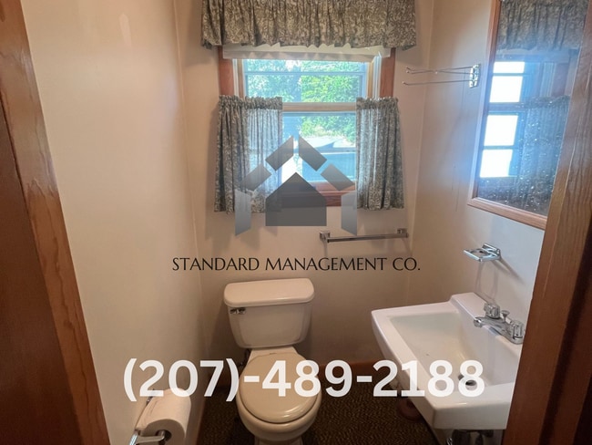 Building Photo - Four Bedroom Single Family House for Rent on Madison St, North Anson