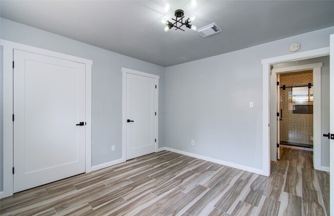 Building Photo - 1806 Cypress Dr
