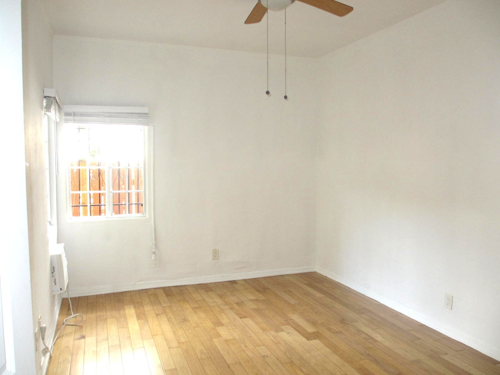 Building Photo - 1204 N Citrus Ave
