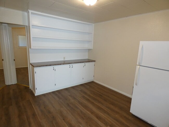 Building Photo - 822 1/2 S C Street **Upstairs Unit **