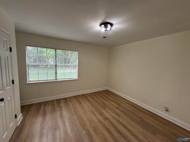 Building Photo - 14018 Armond Dr