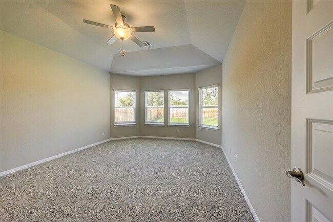 Building Photo - 117 Fairmeadow Downs Dr