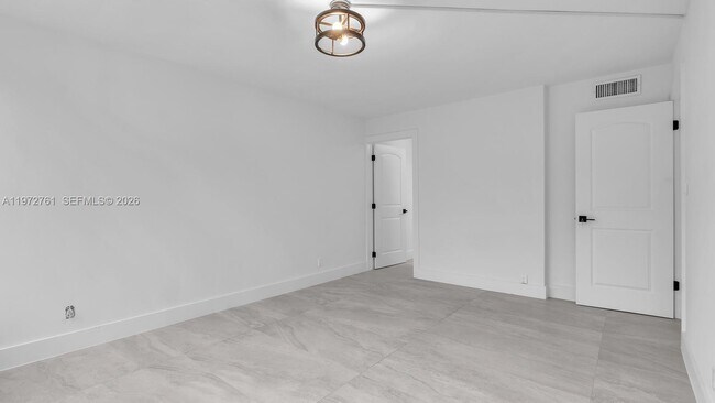 Building Photo - 6911 Environ Blvd