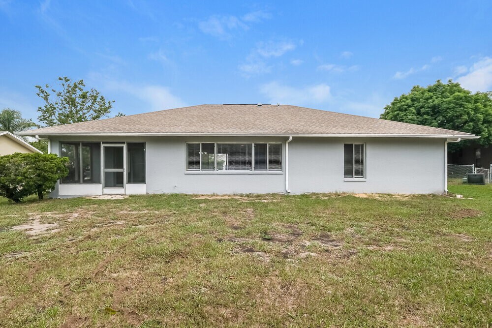 Building Photo - 10142 Bannister St