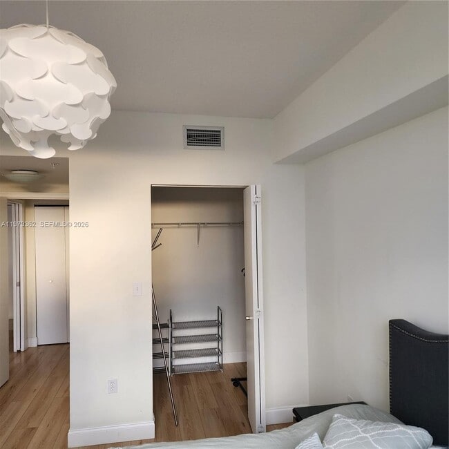 Building Photo - 2775 NE 187th St