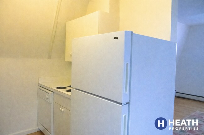 Building Photo - 168 Northampton St