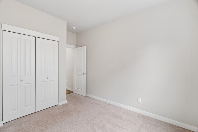 Building Photo - 6813 Sweetgum Ave NE