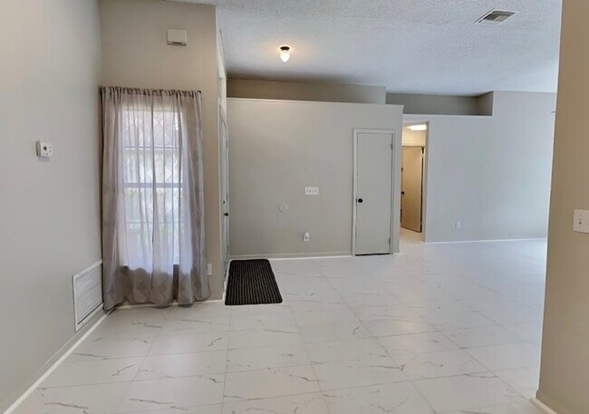 Building Photo - 1836 Blue Fox Ct