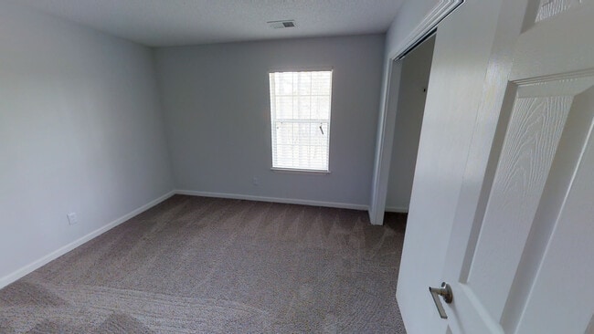 Bedroom - Lakestone