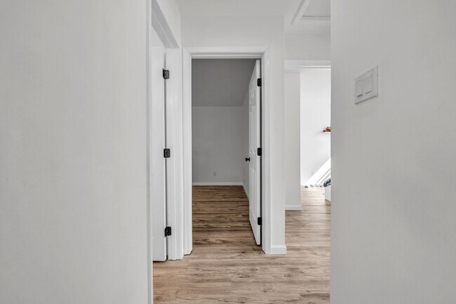 Building Photo - 5028 Halwell Dr