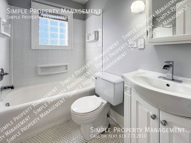 Building Photo - 507 Glenwood Ave SE