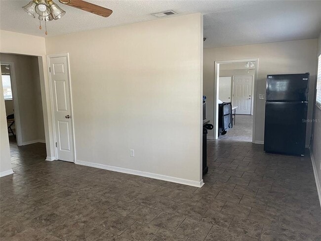 Building Photo - 204 Callitris Ave