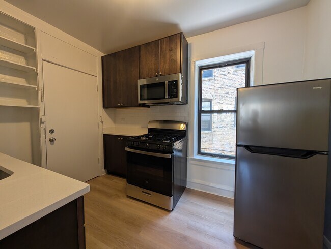 Building Photo - 2706 N Spaulding Ave