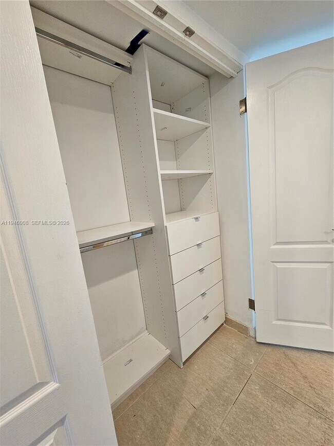 Building Photo - 3180 S Ocean Dr