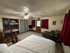 Building Photo - 1472 Hawk Mountain Rd