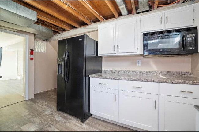 Building Photo - 4543 Kingston Rd