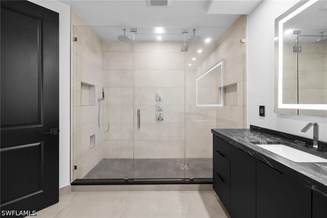 Building Photo - 23191 Fashion Dr