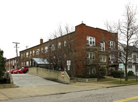 Building Photo - Gerald Manor