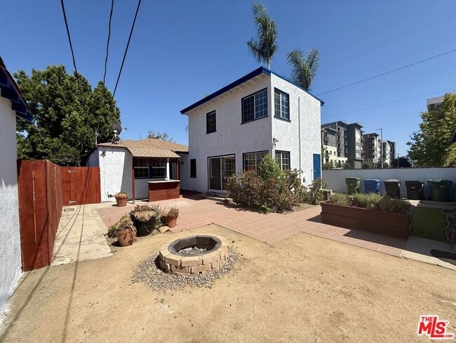 Building Photo - 6205 Gentry Ave