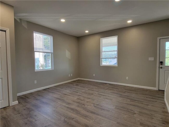 Building Photo - 1040 Wilson Pl