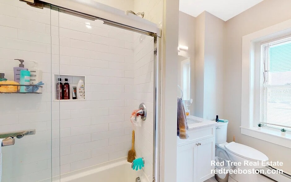 Building Photo - 1284 Commonwealth Ave