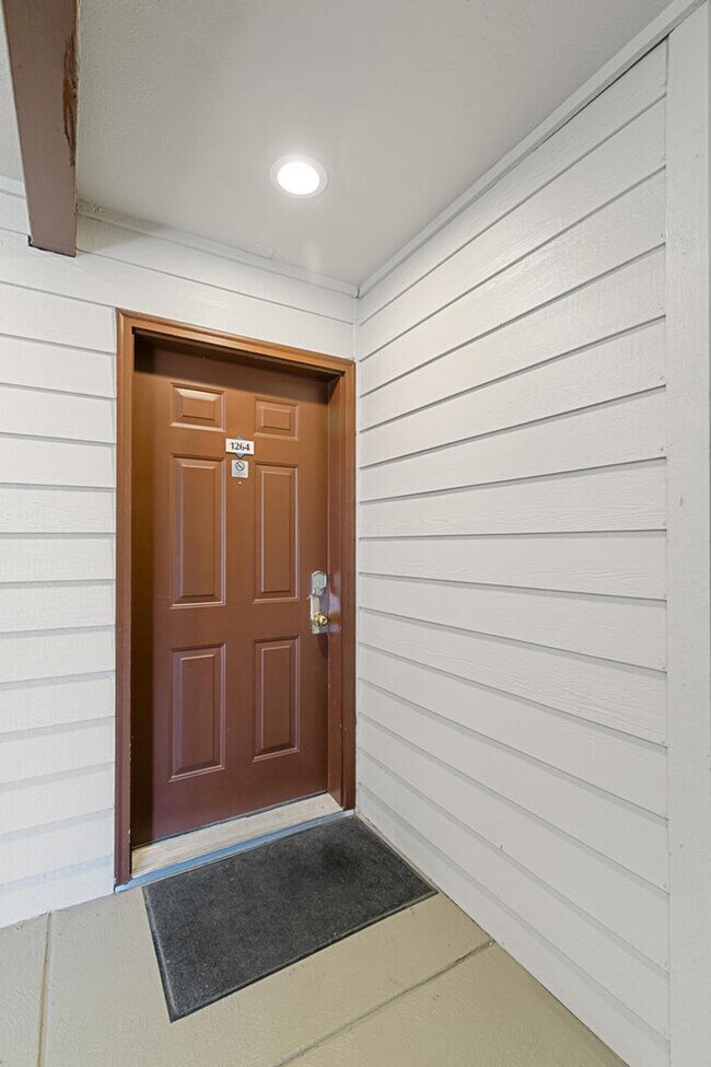 Building Photo - 6380 S Boston St