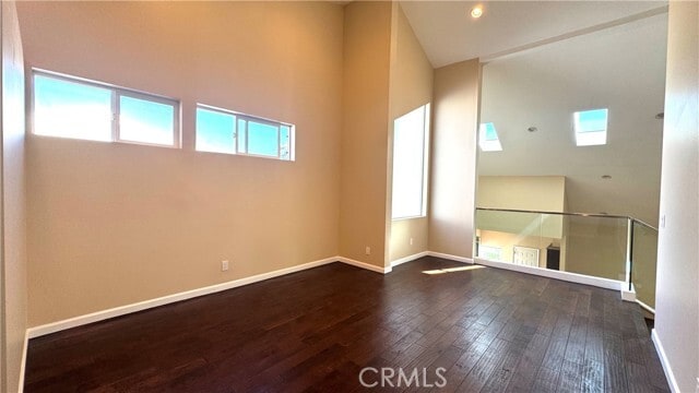 Building Photo - 16 Willow Tree Ln